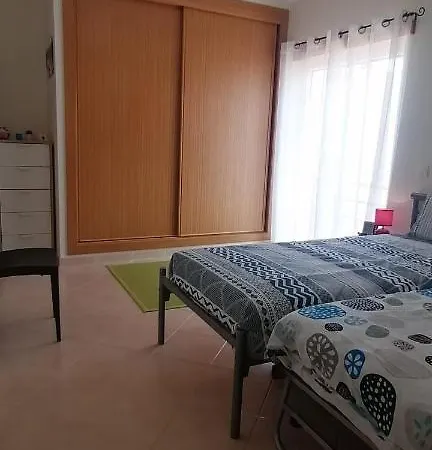 De - 2 Bed 2 Bath First Floor *