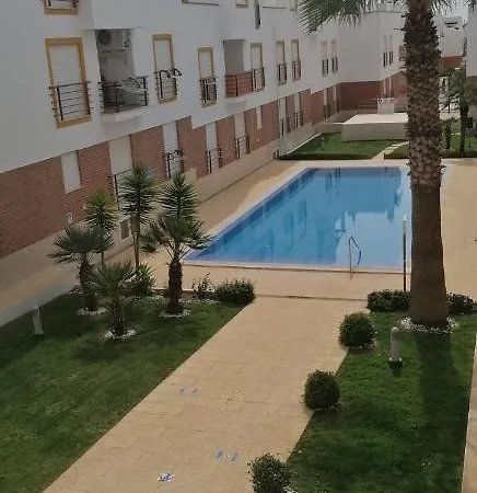 De - 2 Bed 2 Bath First Floor Apartman *