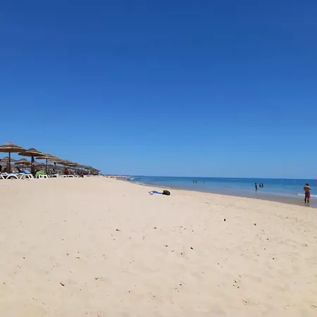 De - 2 Bed 2 Bath First Floor * Tavira