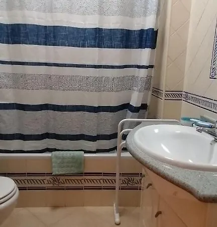 De - 2 Bed 2 Bath First Floor