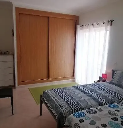 De - 2 Bed 2 Bath First Floor Appartement